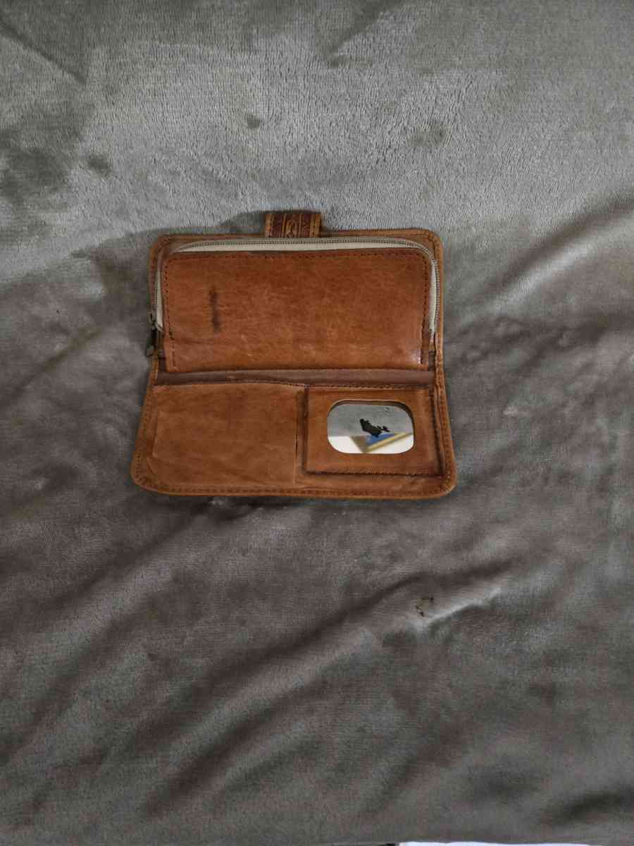 VINTAGE LIGHT BROWN LEATHER GUDALAJARA WALLET USED