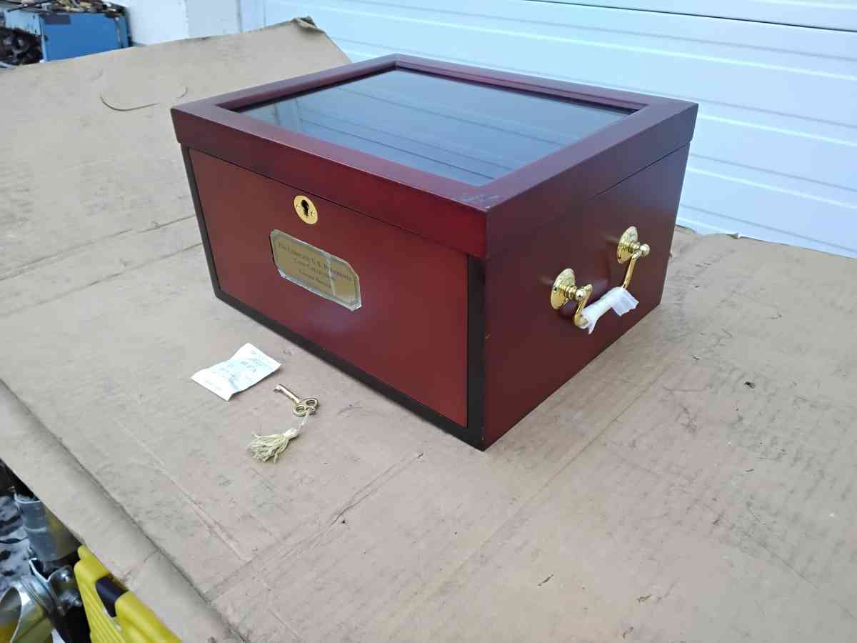 Nice Presidential Coin Collectors Case with Lock Brand New