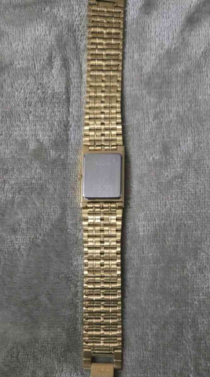 Bulova Gold Introducing A New Style From Modern Quadra Colle
