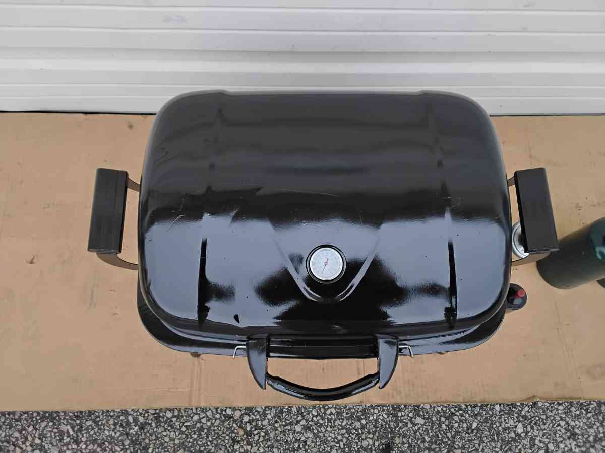 Black Portable Propane Gas Grill 2 Full Propane Tanks New