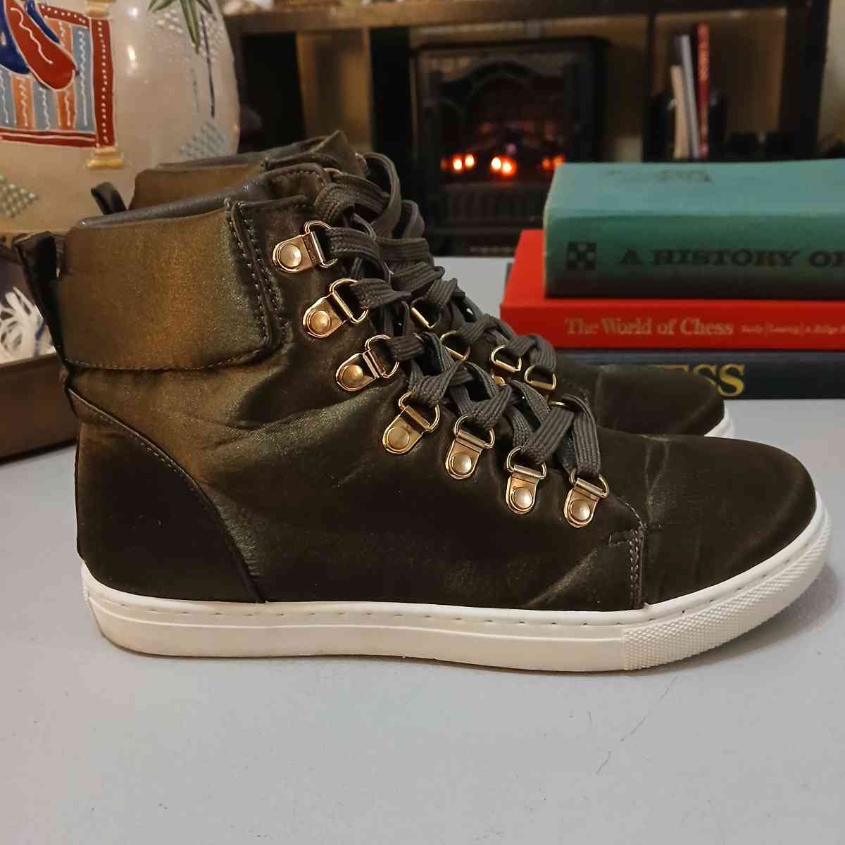 Jubilee Green Shoes for Women Size 9