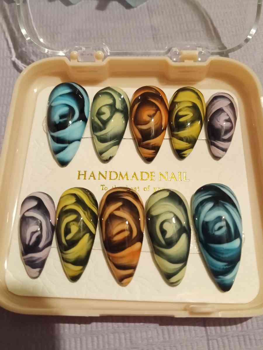 Custom Stilleto Colored Rose Press On Nails