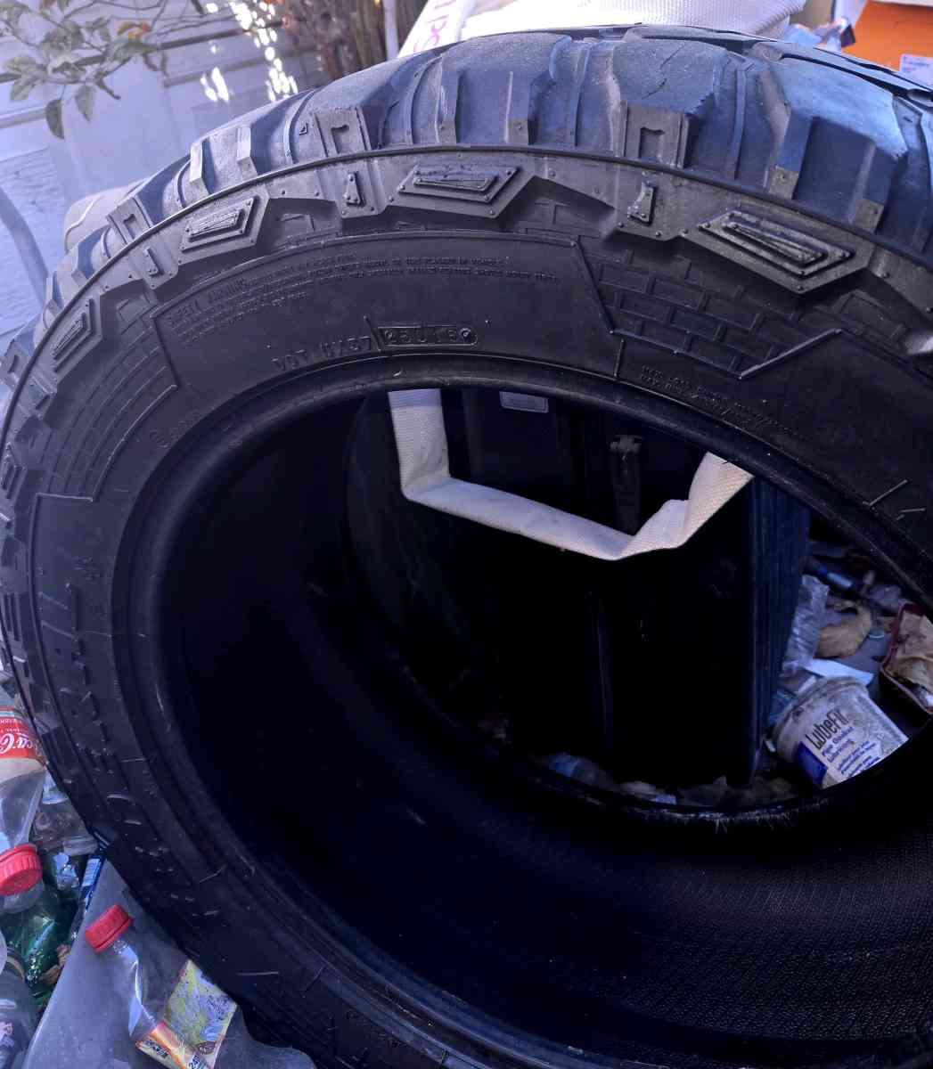 4 FEDERAL COURAGIA MT 33x1250R20 LT