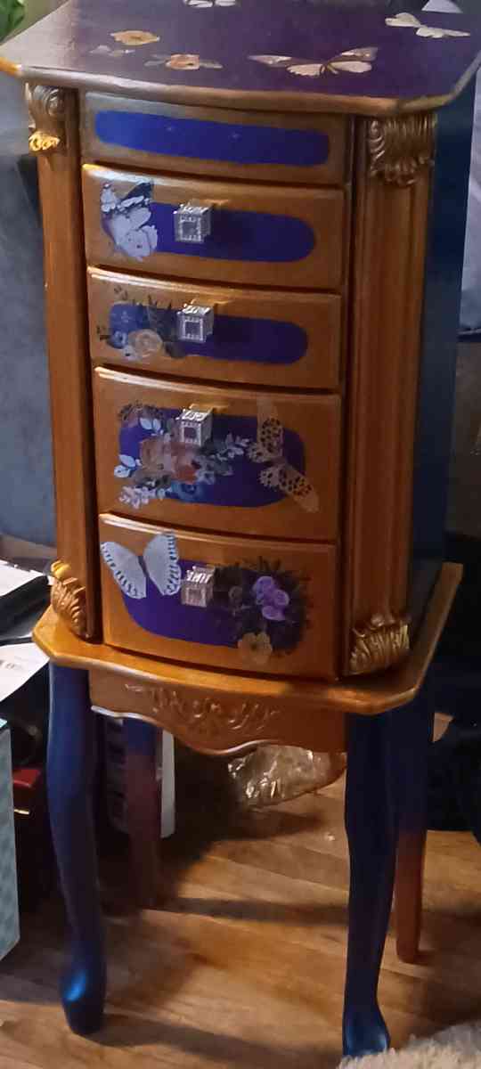 upcycled jewerly armoire