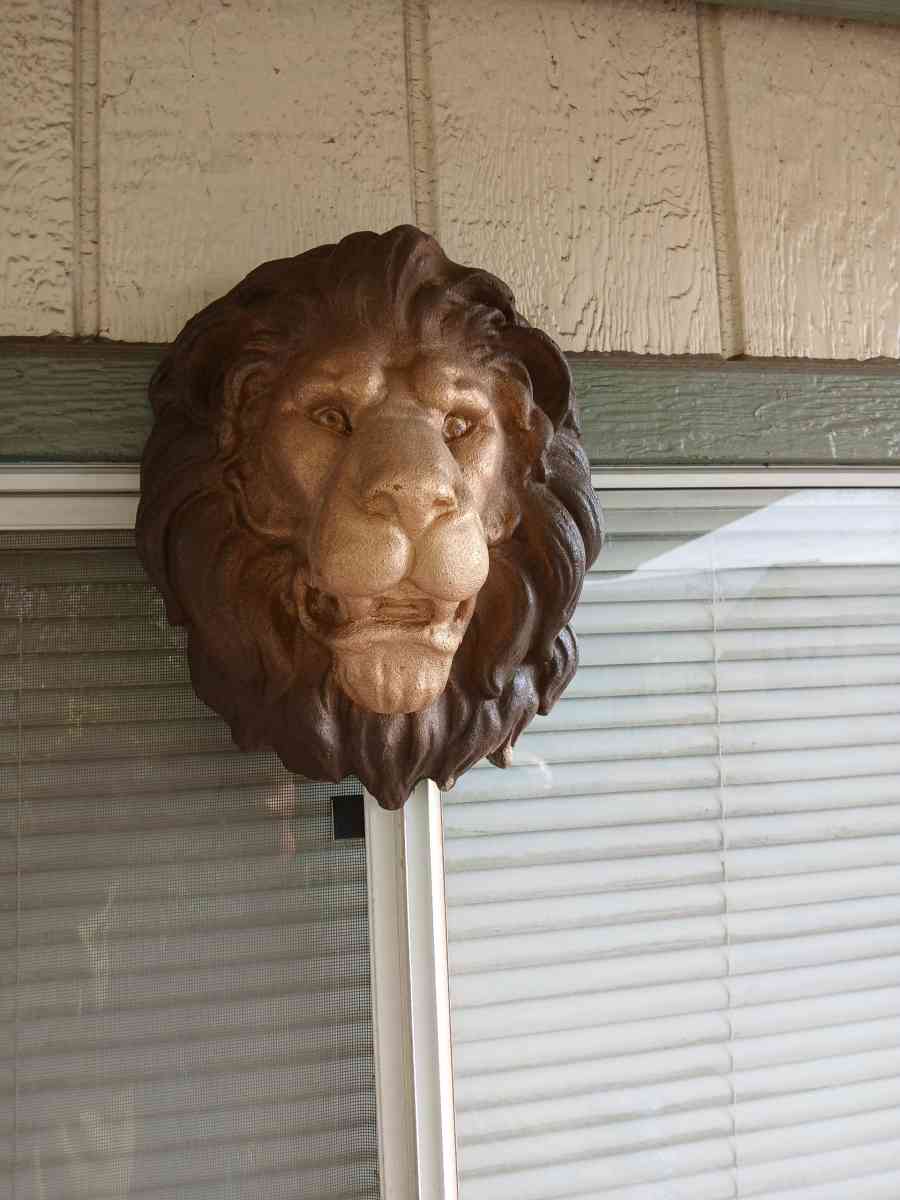 Concrete Lions Head Plaque