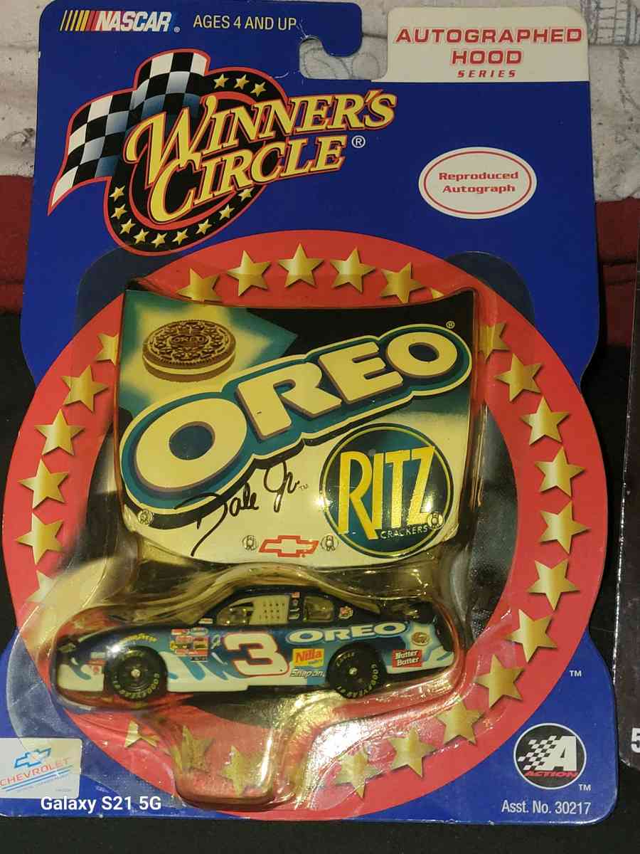 Hot Wheels Collectors Edition Raceday Winners Circle etc