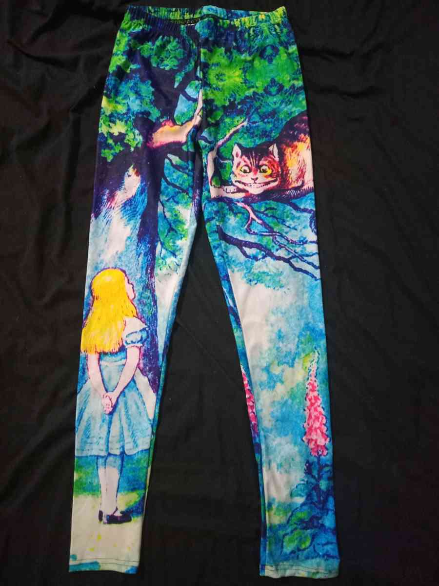 Alice in wonderland leggings