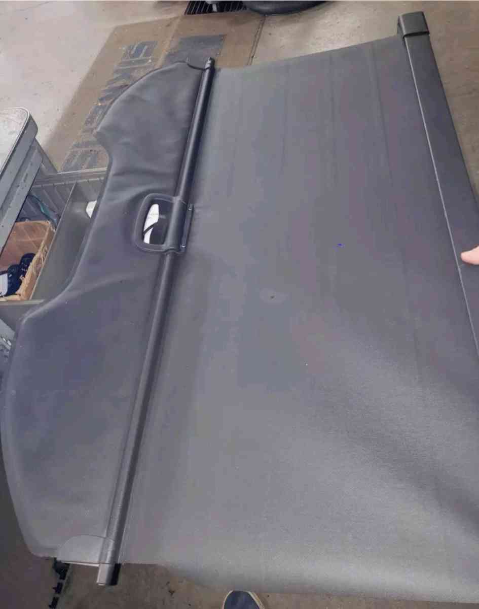 13 14 15 16 17 18 19 ESCAPE Retractable Cargo Cover