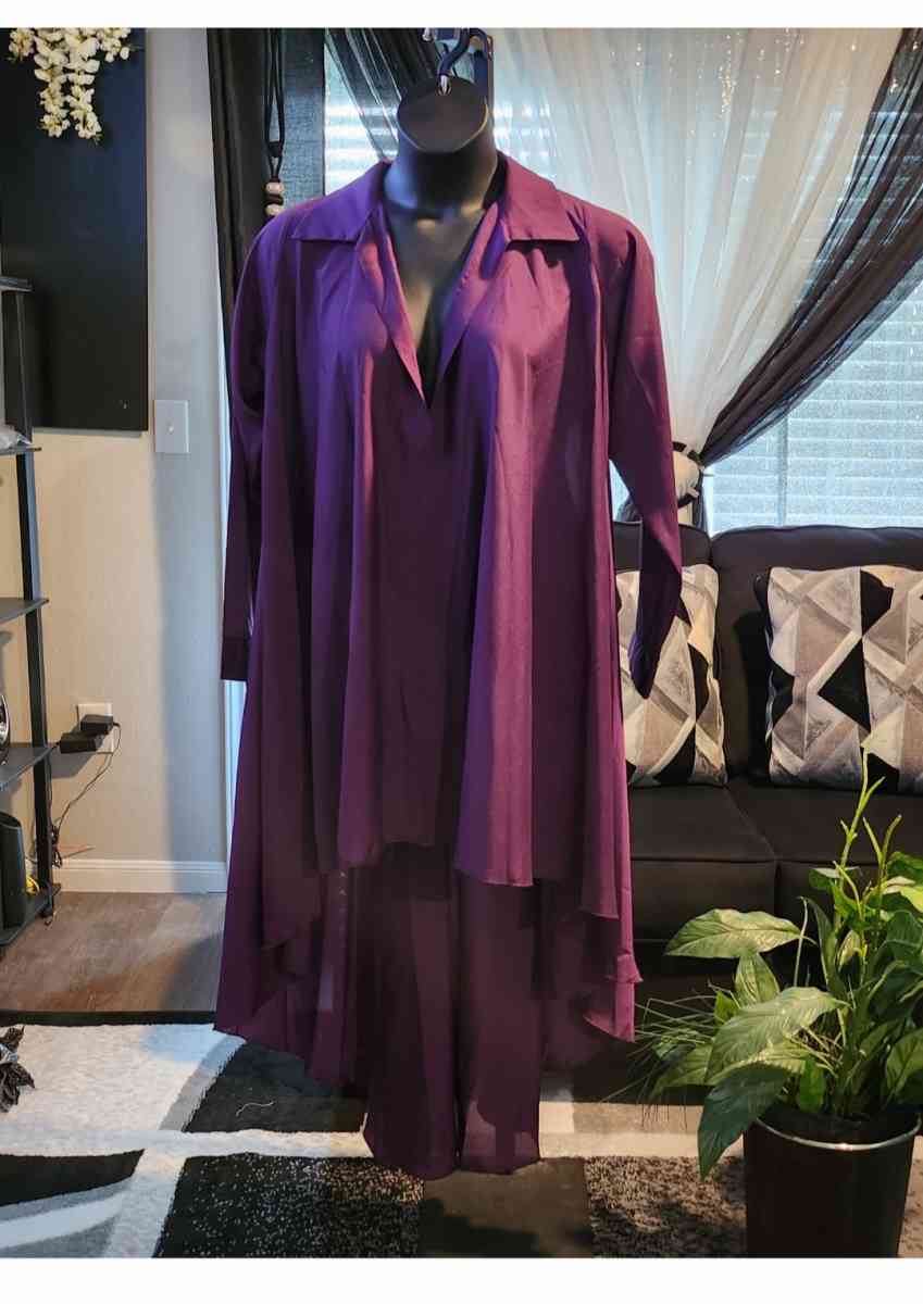 PLUS SIZE Relaxed Fit Top