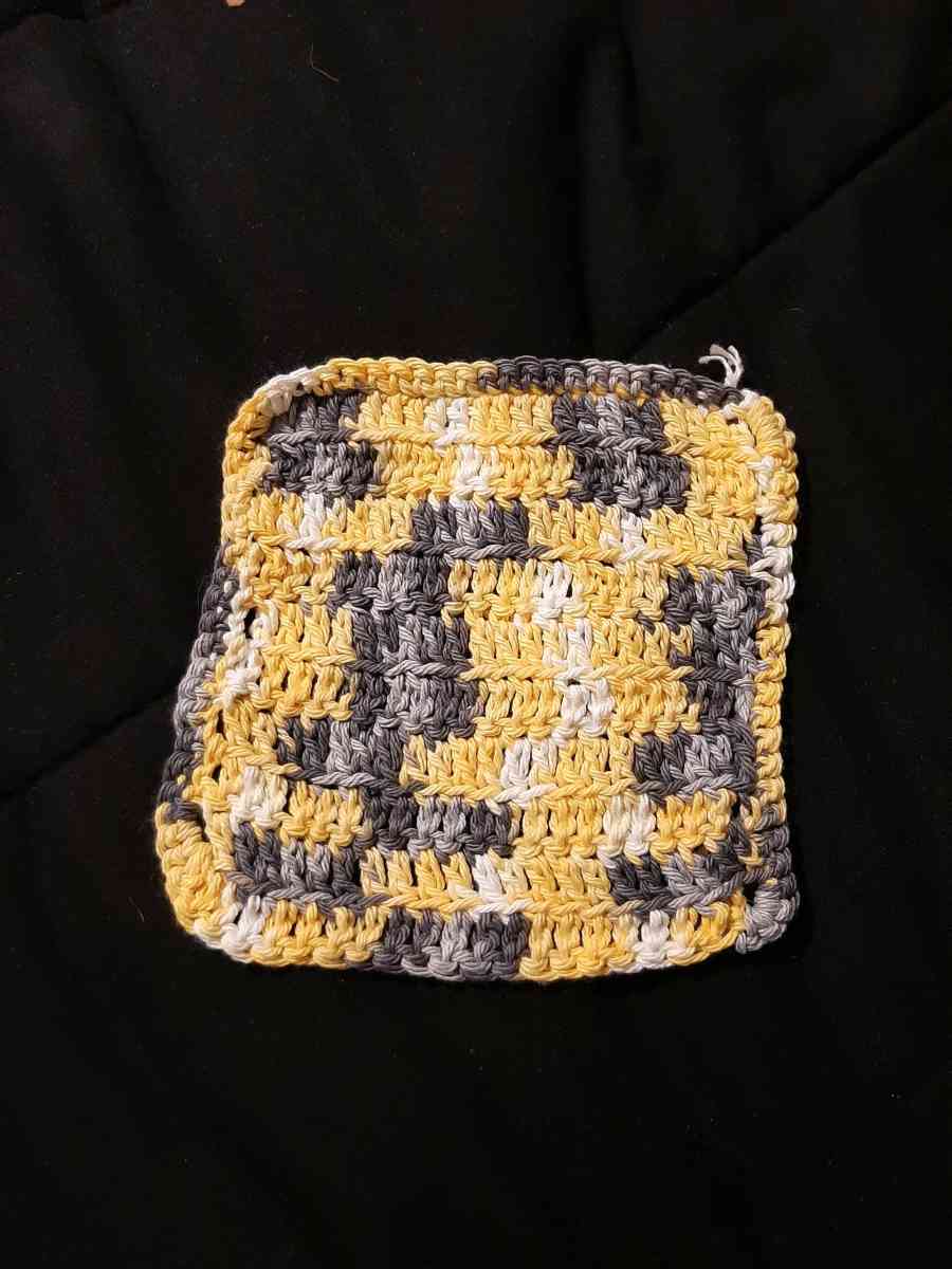 Bumble bee wash cloth