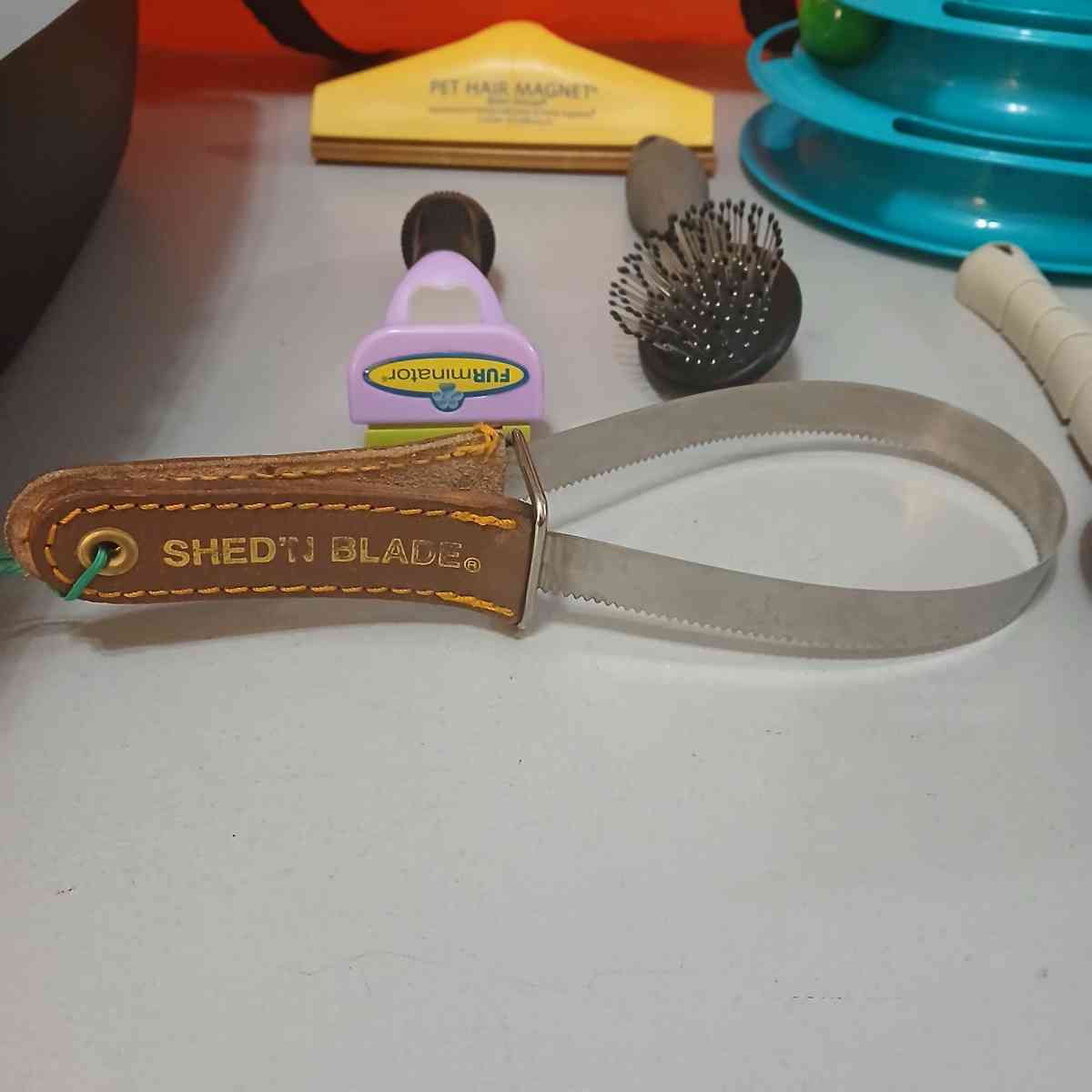 Aspenpet Pet Taxi Kennel with accessories