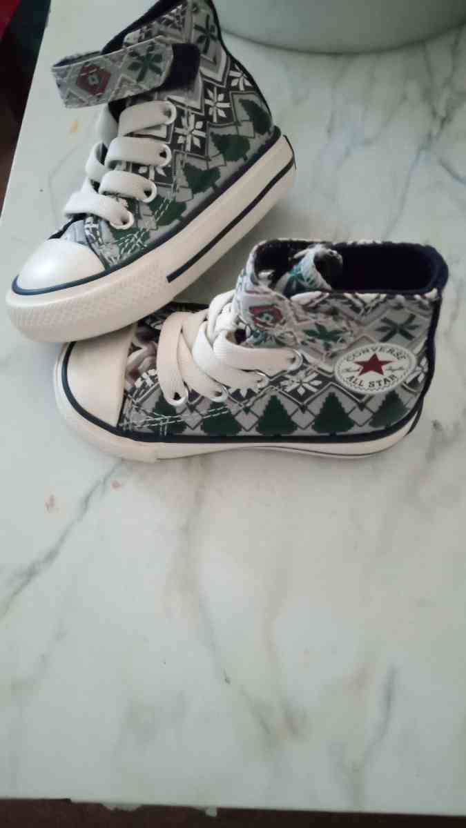 the mini shoes for you baby converse new