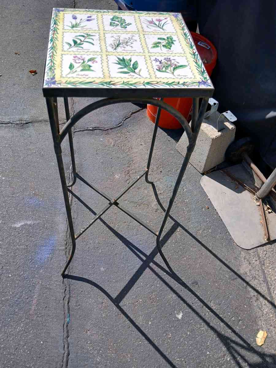 patio plant stand