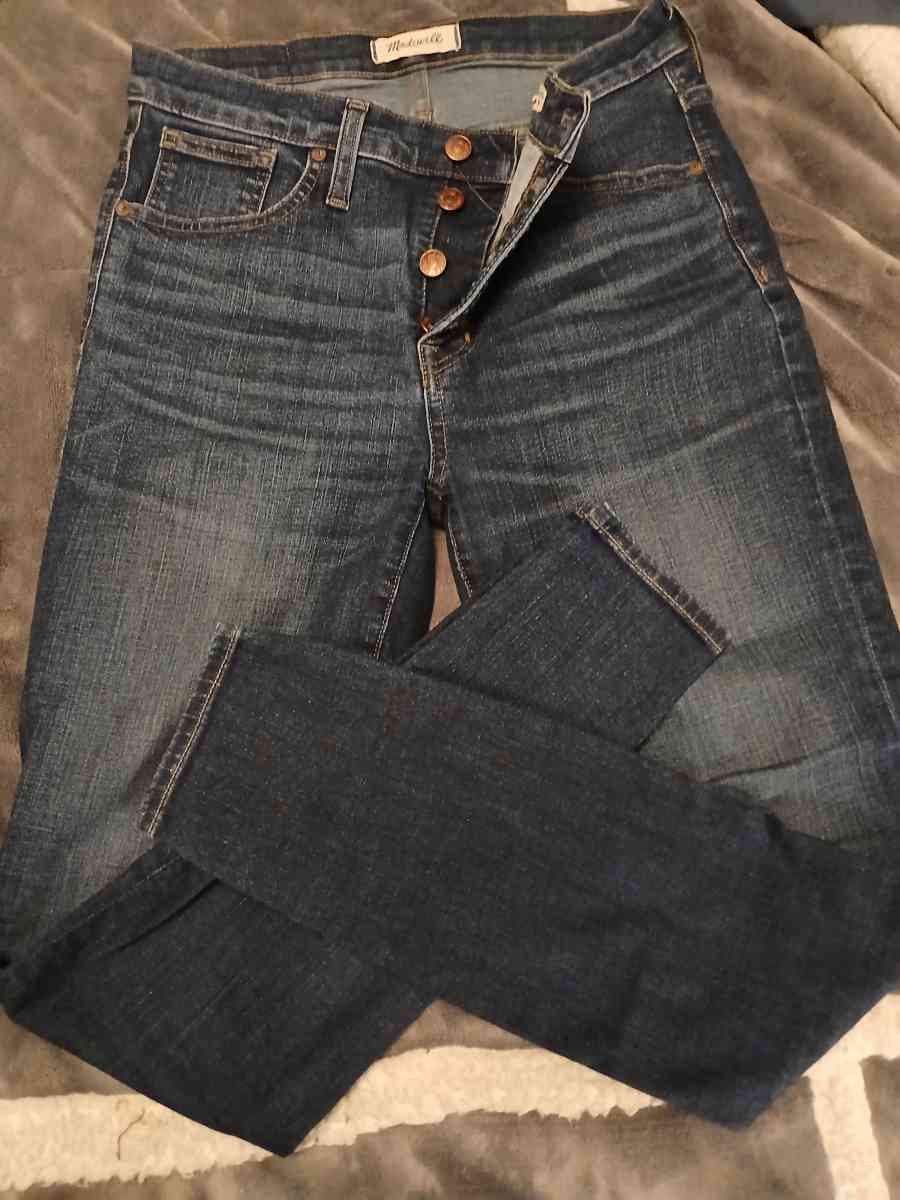 NEW NO TAGS size 28 Designer Jeans