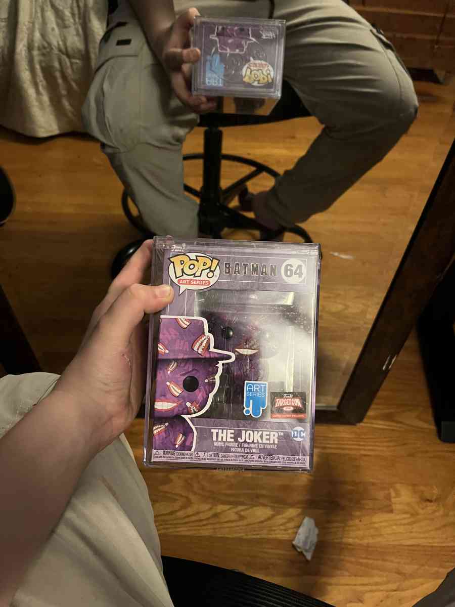Exclusive joker funko pop