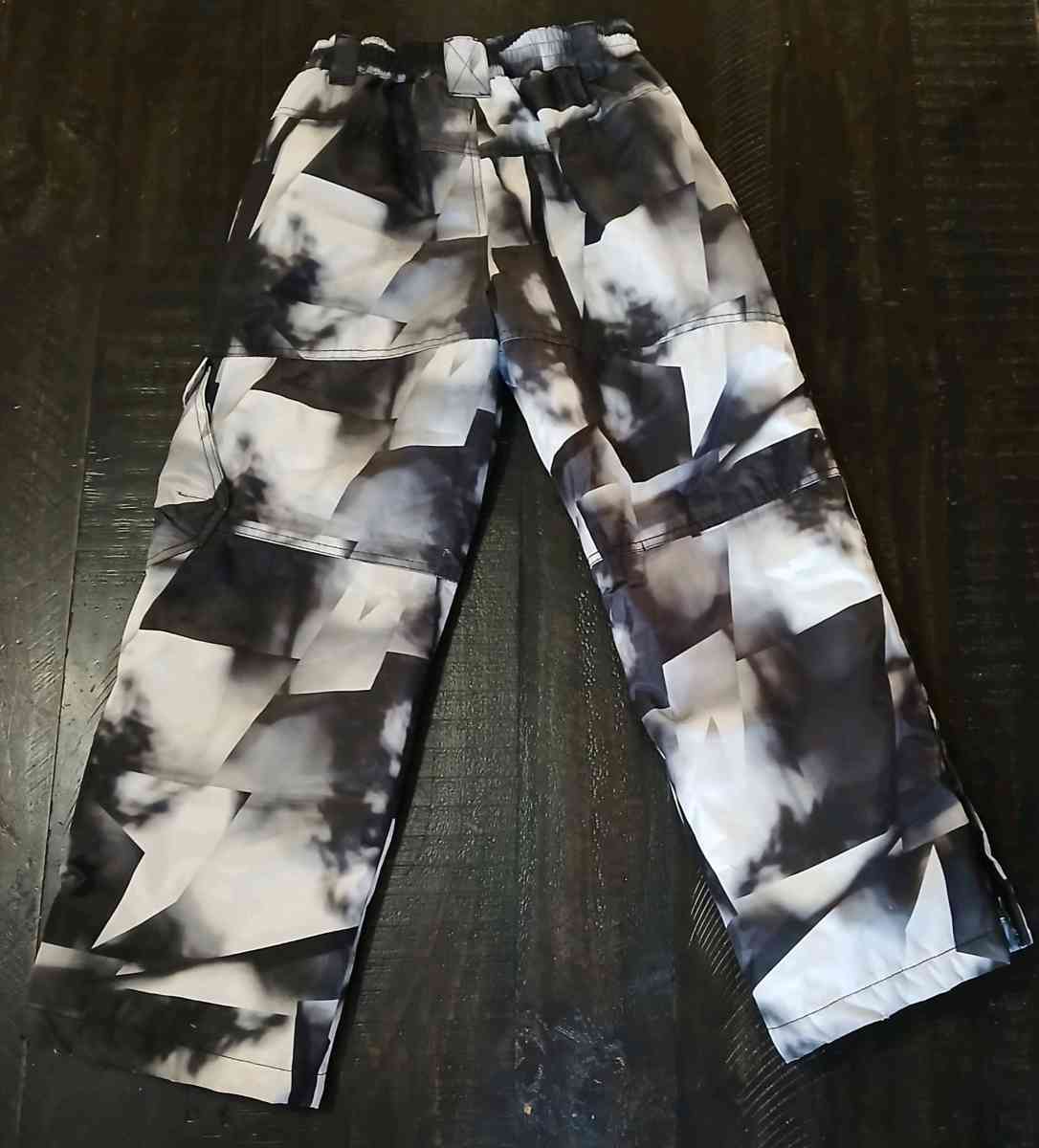 ZeroXposur Insulated Snow Pants for Kids Size 10 to12