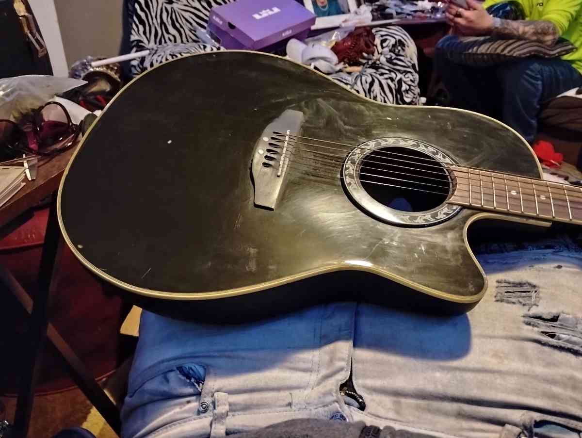 acoustic guitar
