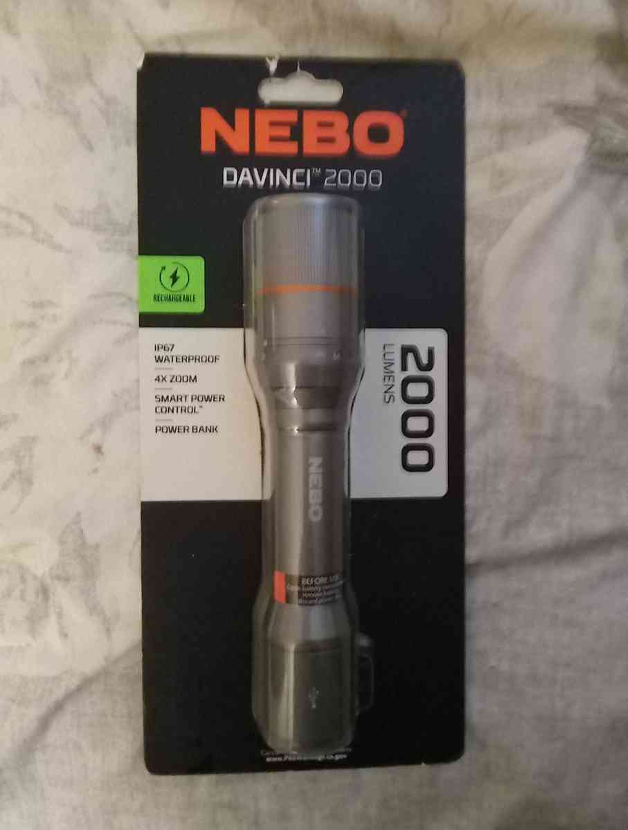 Nebo Davinci 2000 rechargeable flashlight