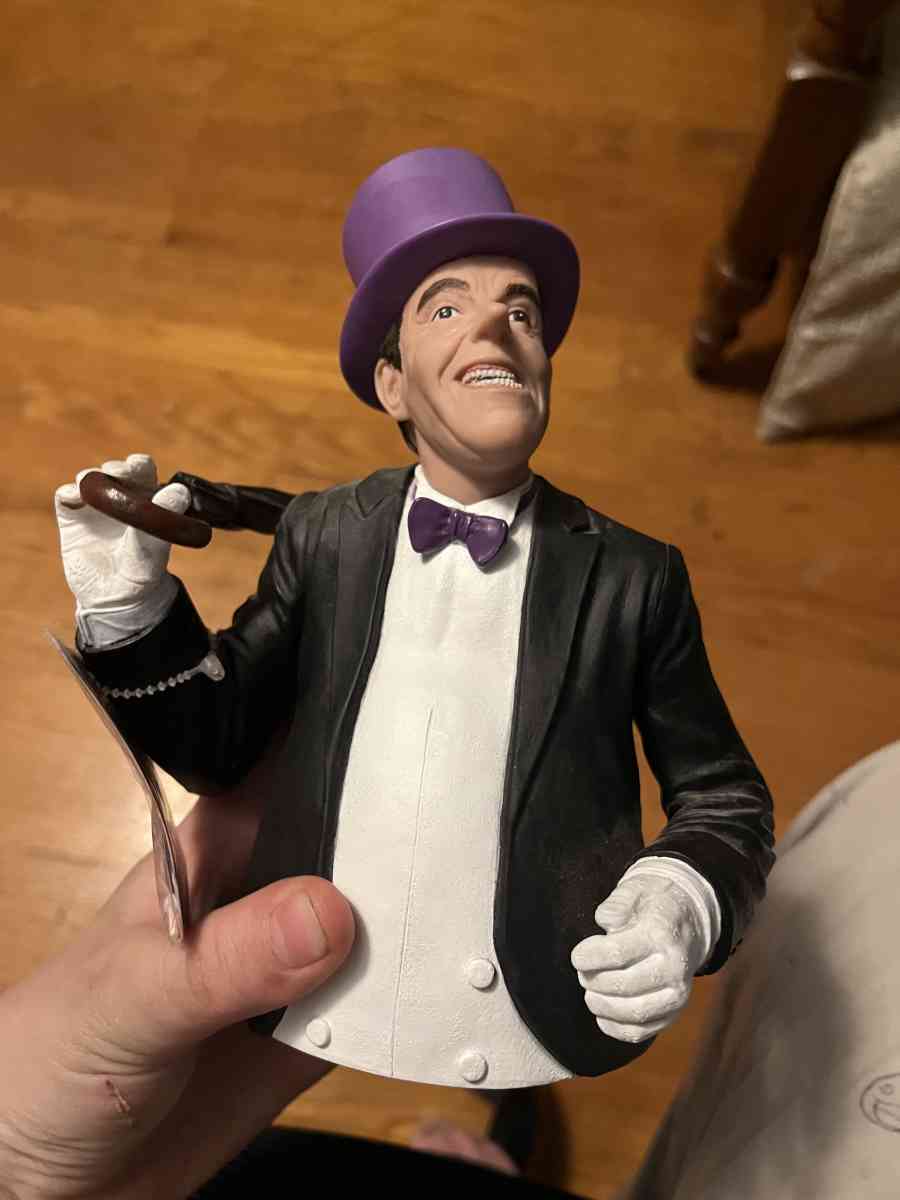 Batman collectible pigi bank penquin