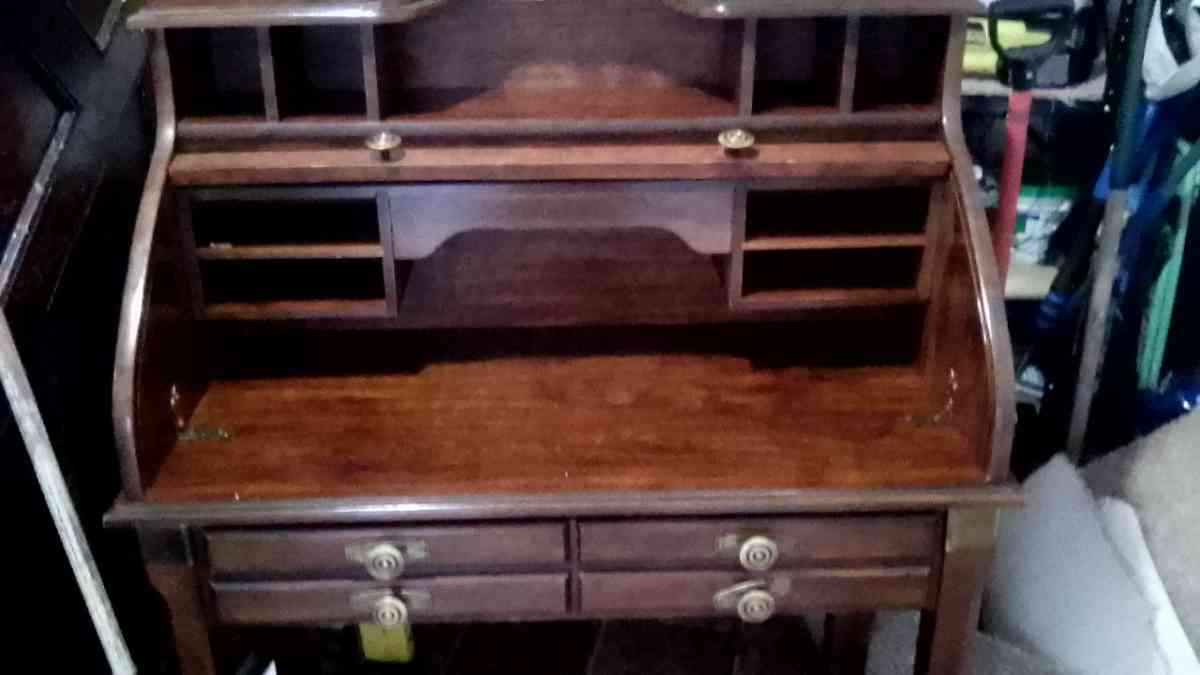 roll top desk