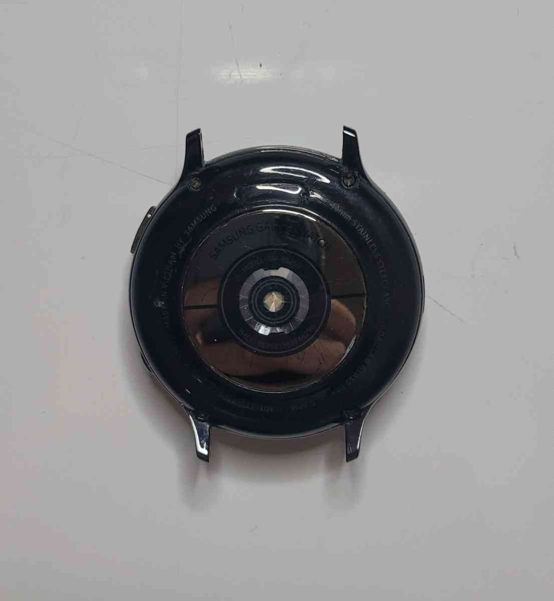 Samsung Galaxy active 2 watch for PARTS ONLY with Extras