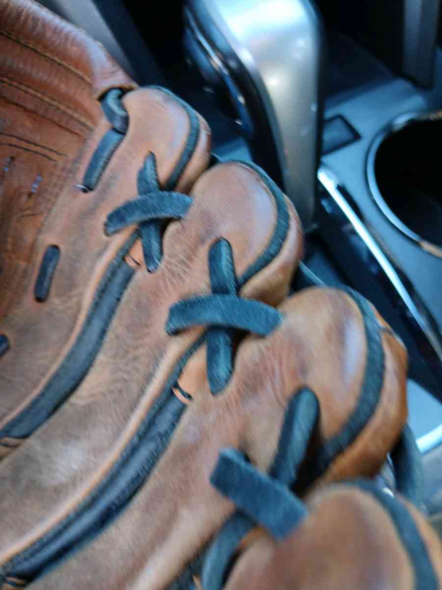 13 inch Softball Glove