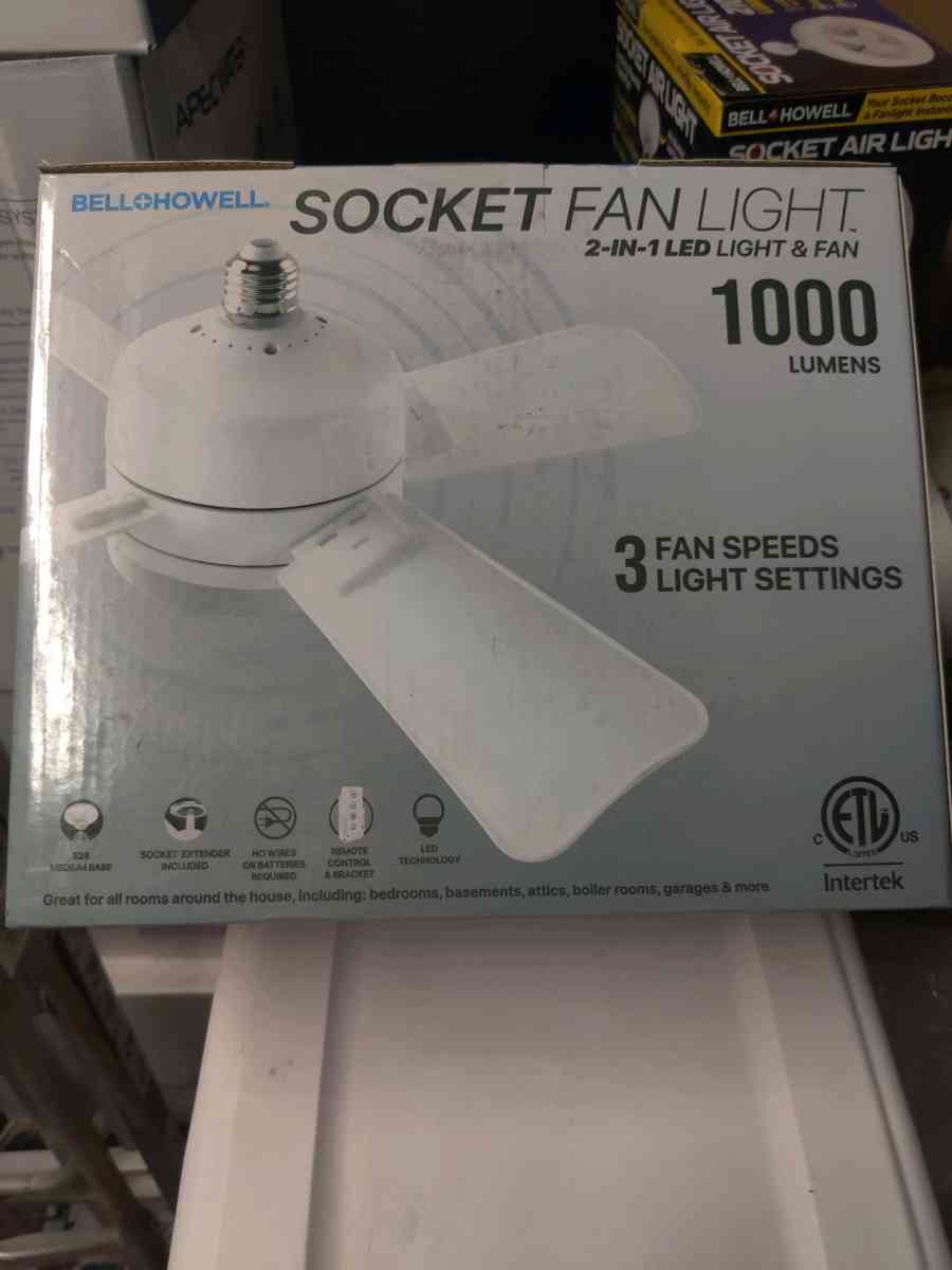 Socket ceiling fan  LED light 1000 lumens with remote