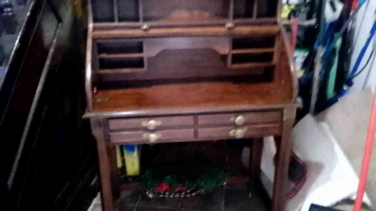roll top desk