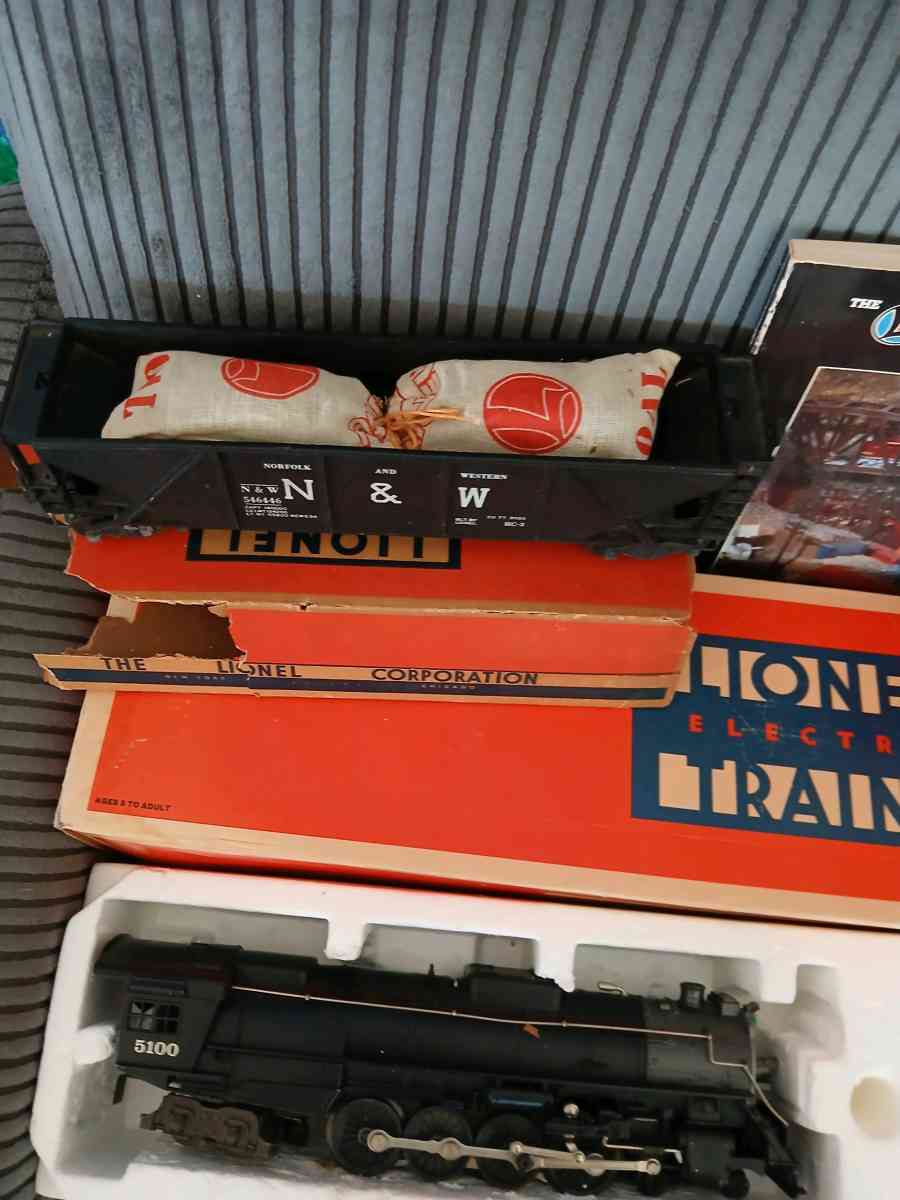 Vintage Lionel Train Set