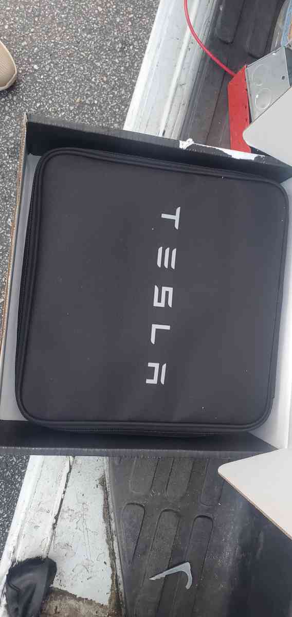 Tesla mobile charger brand new comes with Nema1450 plug