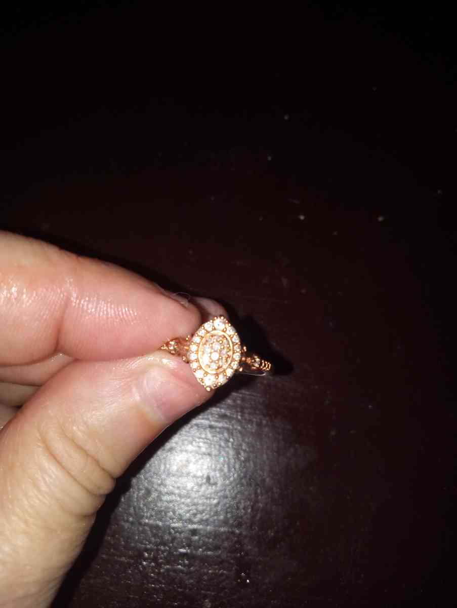 Diamond engagement ring