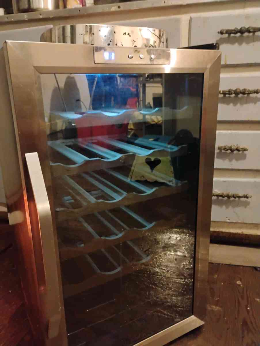 Bottle Wine Cooler hold 24 bottles