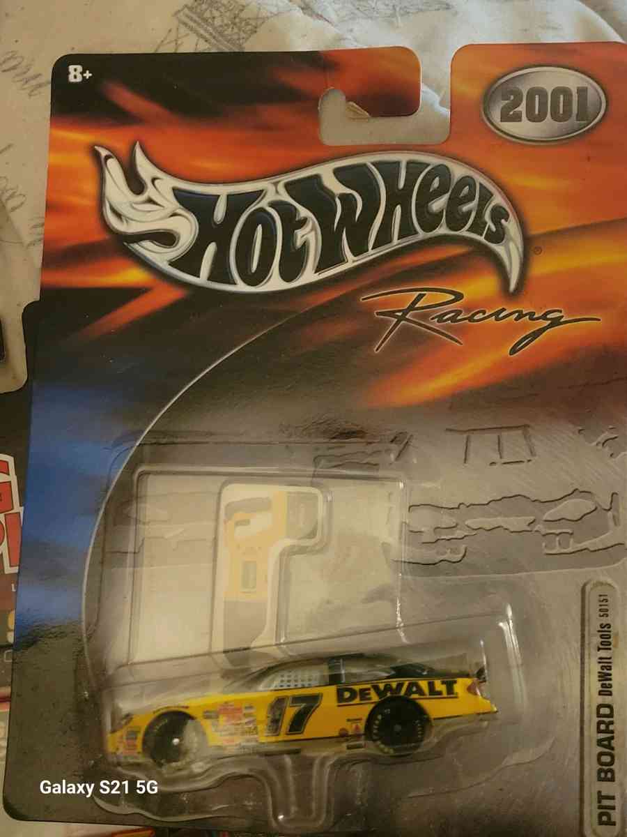 Hot Wheels Collectors Edition Raceday Winners Circle etc