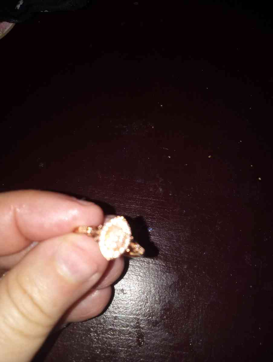 Diamond engagement ring