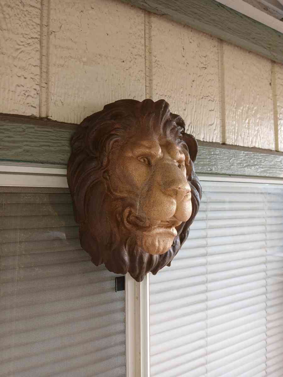 Concrete Lions Head Plaque