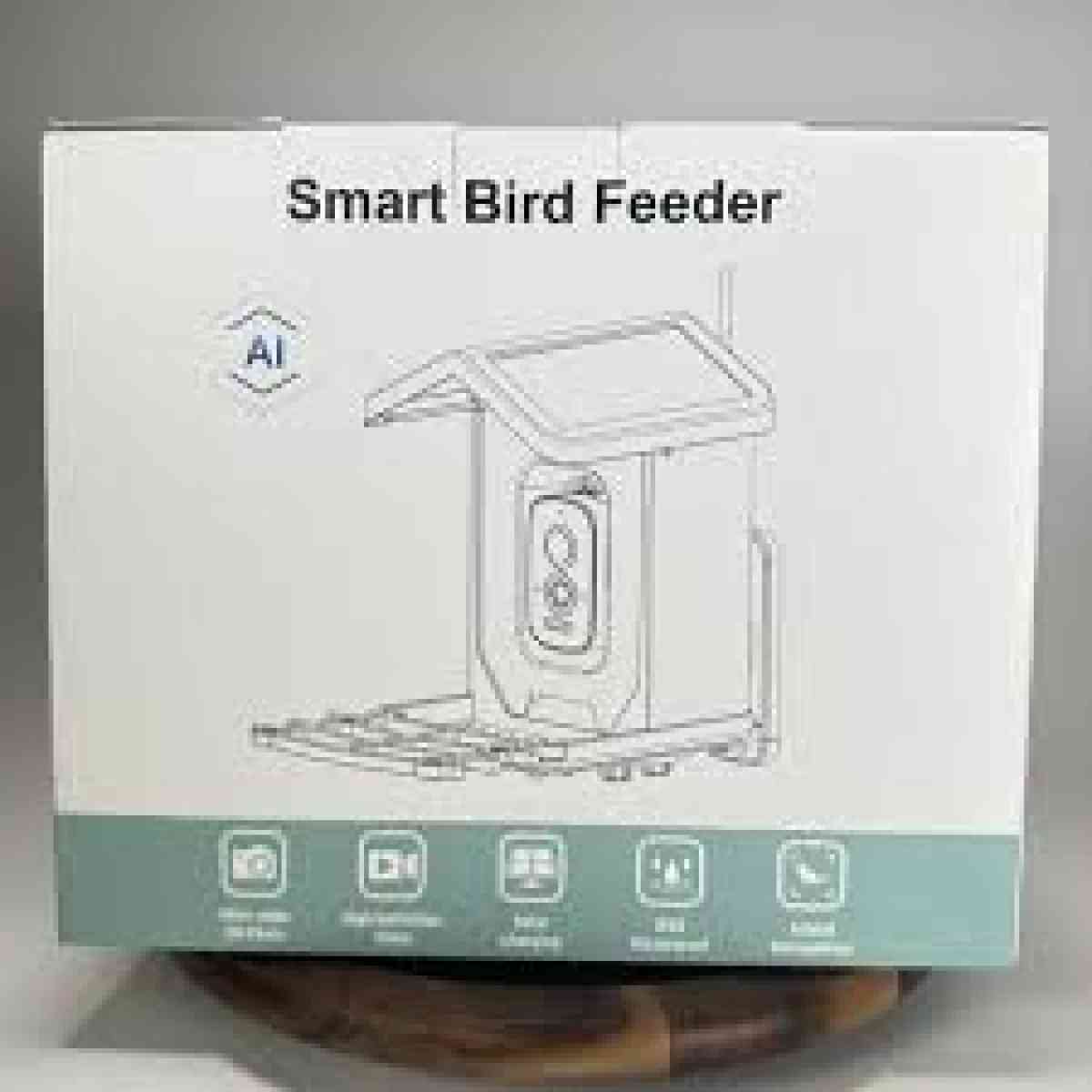 SMART BIRD FEEDER WITH AI BIRDRECOGNITION