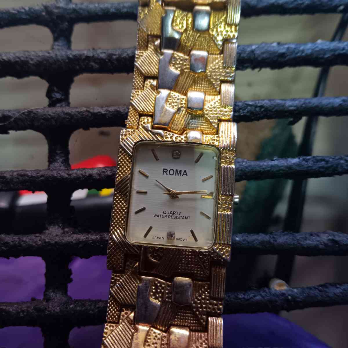 18 kt plated watch
