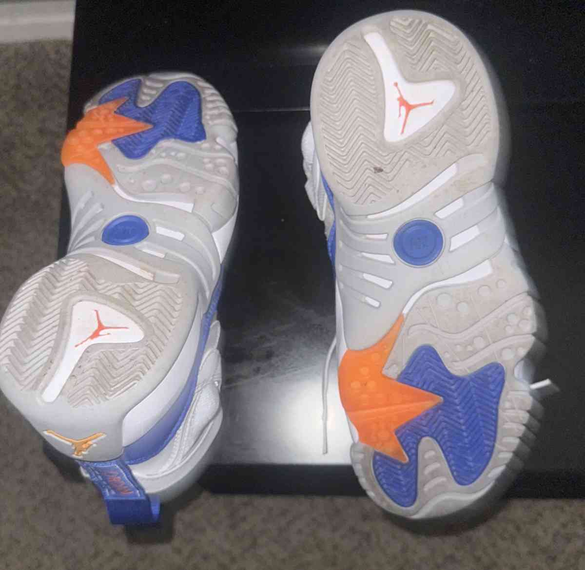 Jordan two tre size 8 and half