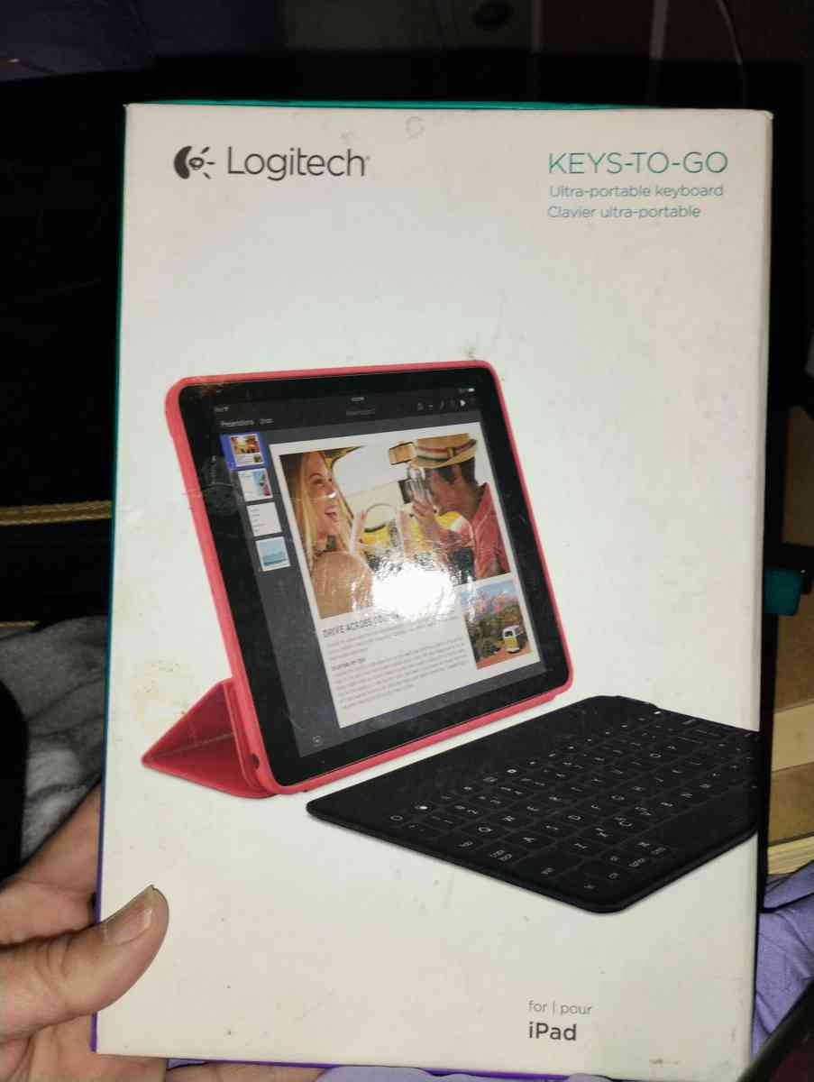 Logitech KeystoGo 92000698 Ultra Portable Bluetooth keyboard