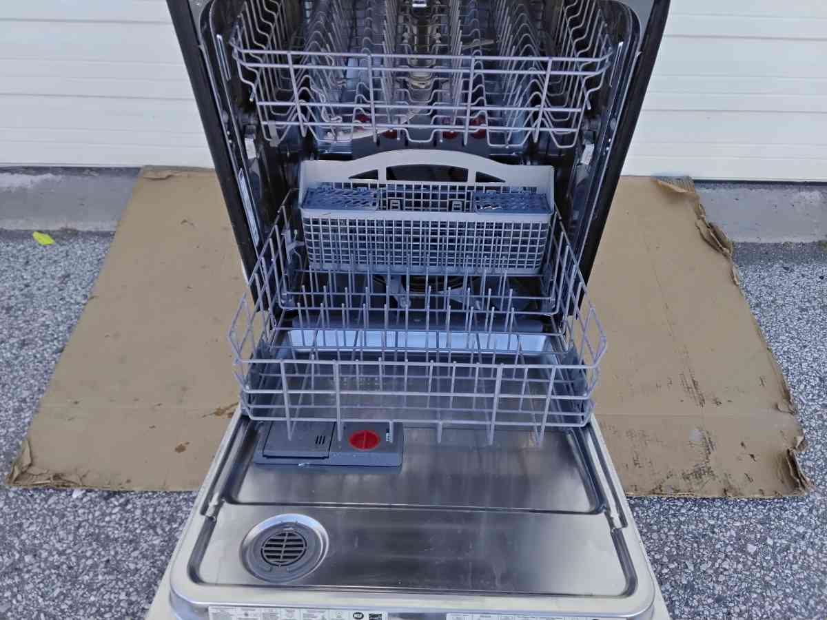 Nice Sears Kenmore Stainless Steel Dishwasher OEM Like New