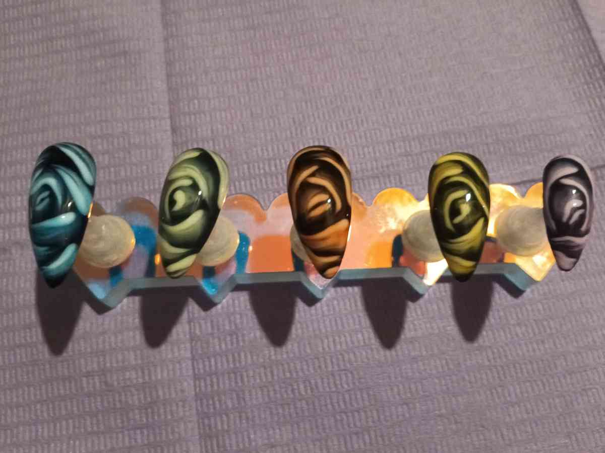 Custom Stilleto Colored Rose Press On Nails