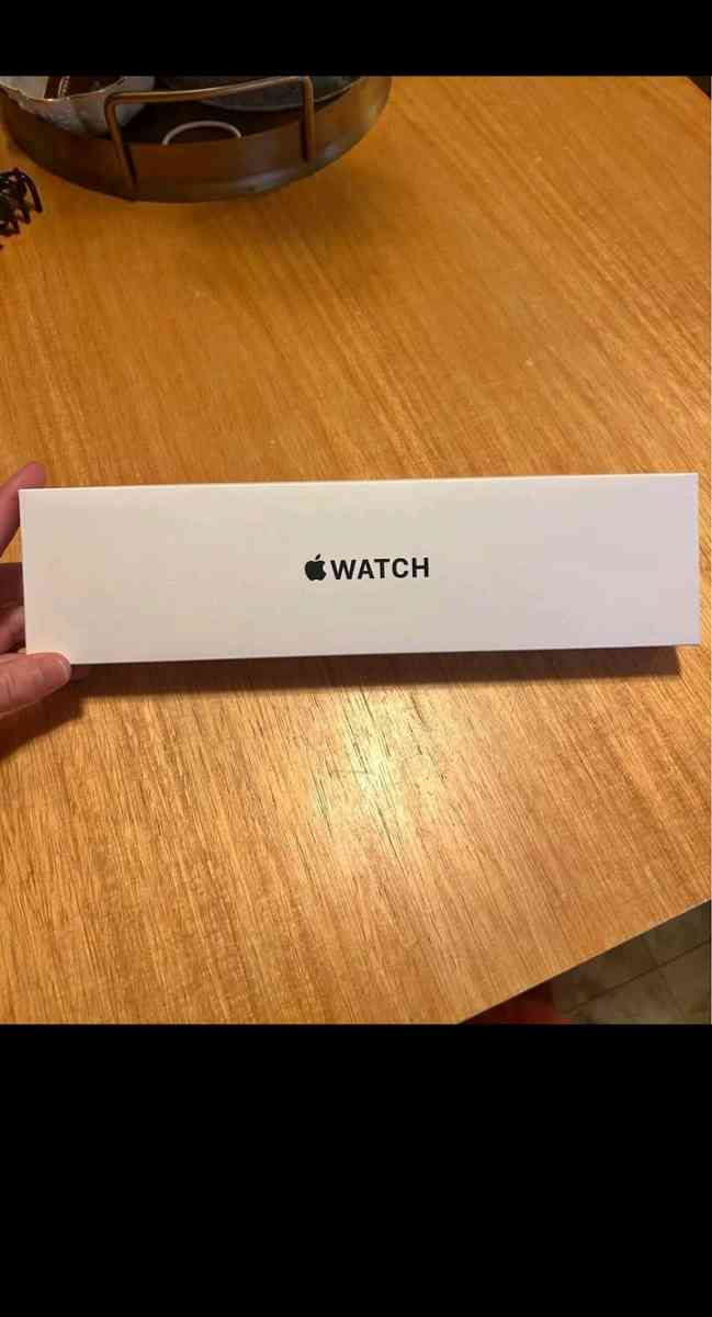 2nd Gen 40mm Apple Watch SE