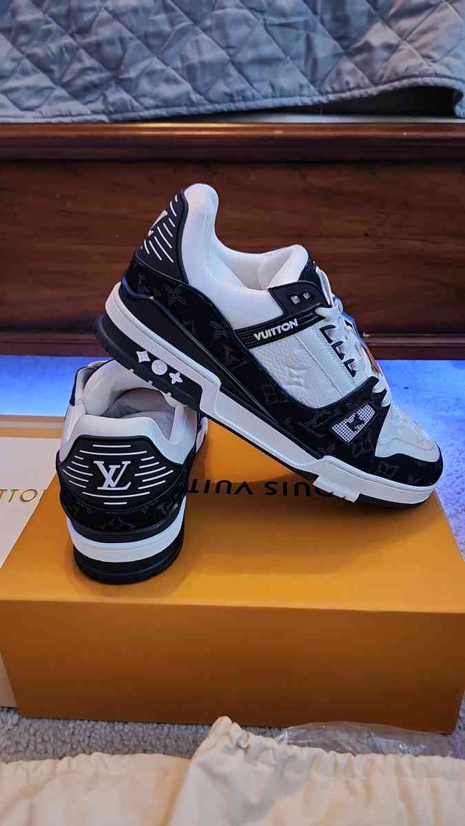 Black and White Louis Vuitton Trainers size 11 men