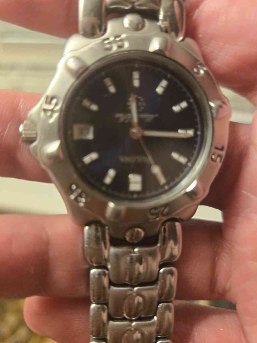 mens bulova  watch like new barely worn Great Deal