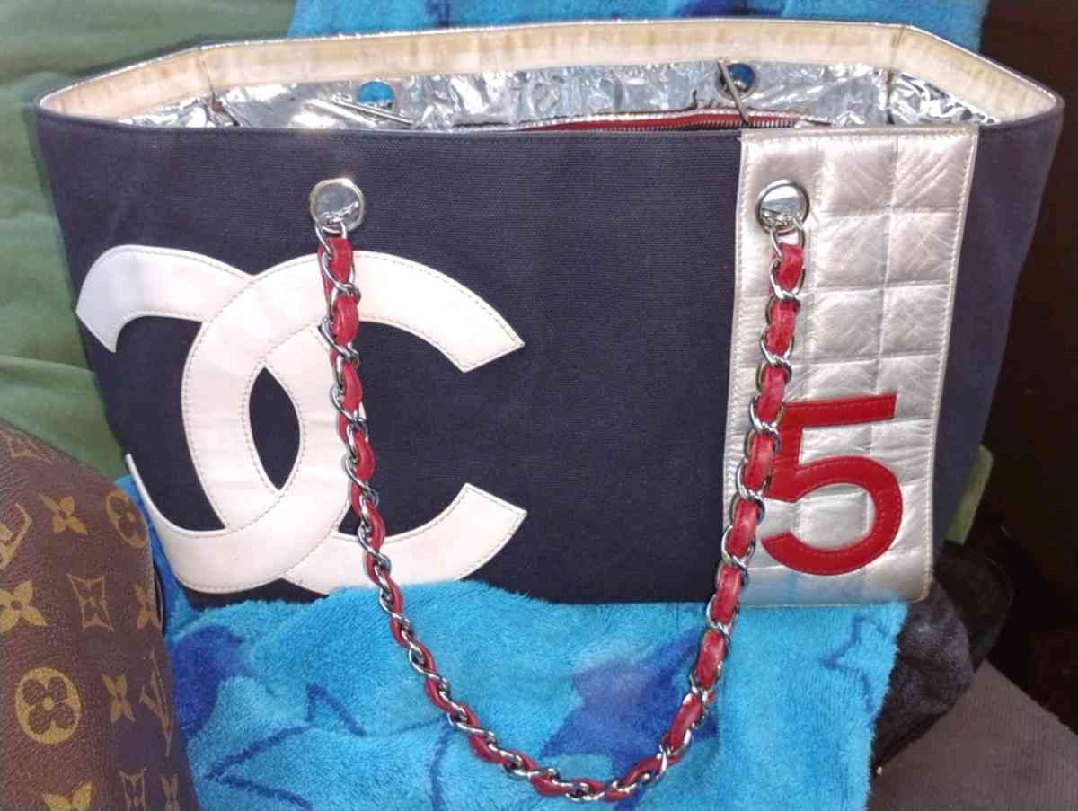 AUTHENTIC CHANEL NO 5 CHOCO BAR TOTE BAG