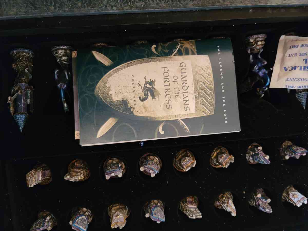 Lord of the Rings chess piece set with gold pieces