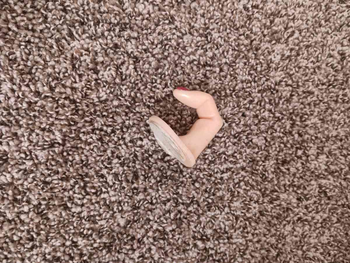 Finger hook adhesive