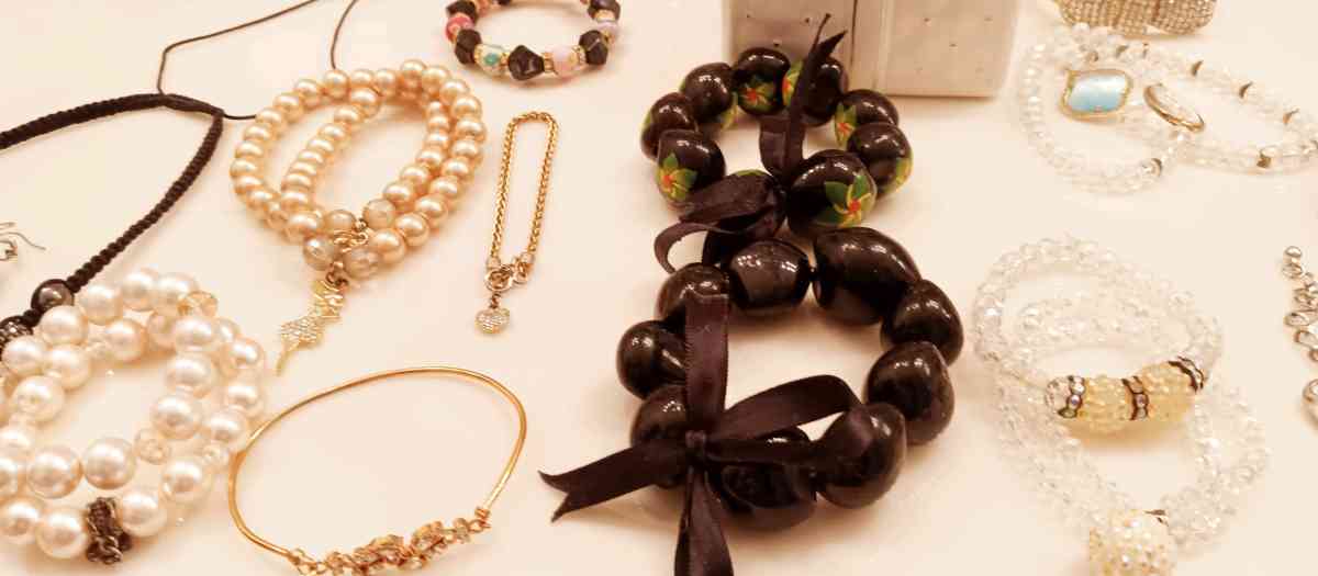 Bundle Jewelry Used