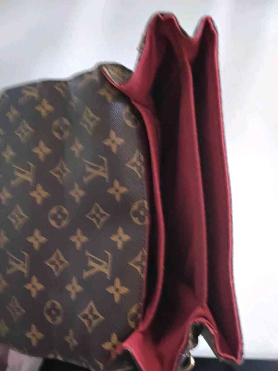 luis Vuitton handbag Crossbody