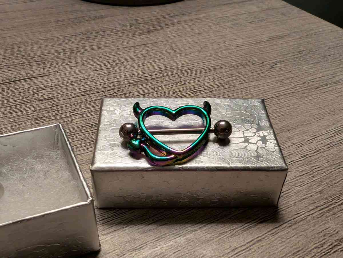 Ox Devil Hearts Nipple Ring Piercing Barbell set